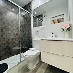 Σπίτι διακοπών Design & Stylish House In The Center Of *