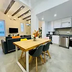 Design & Stylish House In The Center Of Σπίτι διακοπών *